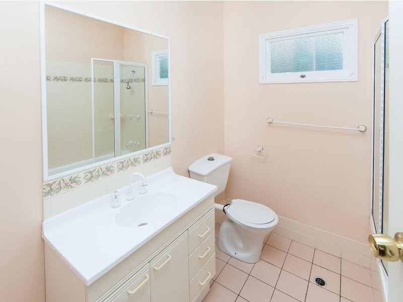 42 Gordon Street, Bardon QLD 4065