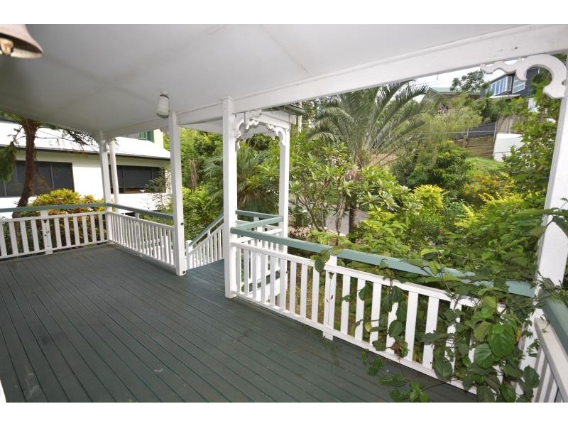 42 Gordon Street, Bardon QLD 4065