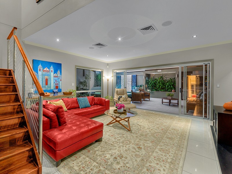 7A Angus Street, Bardon QLD 4065