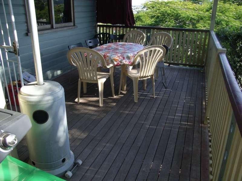 55 Heussler Tce, Milton QLD 4064