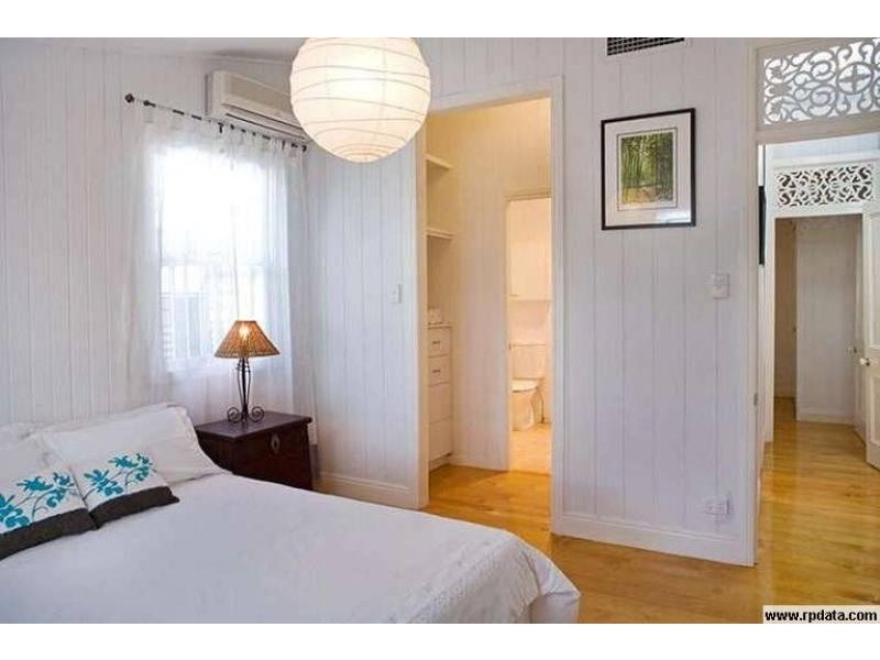 31 Addison St, Red Hill QLD 4059