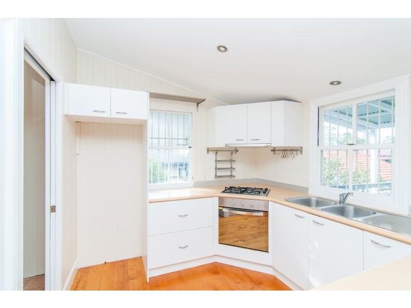 31 Addison St, Red Hill QLD 4059