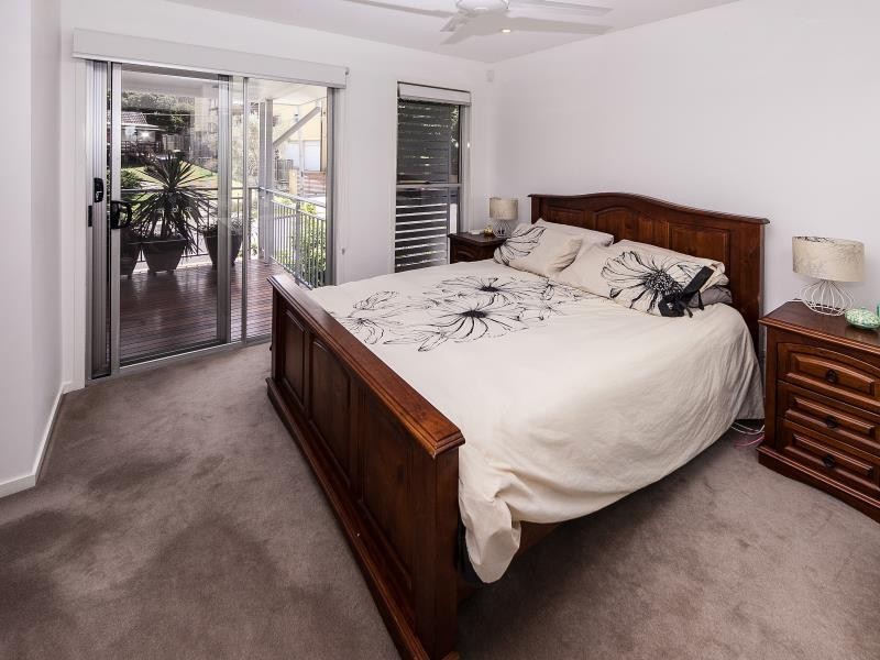 90 Lower Cairns Terrace, Red Hill QLD 4059