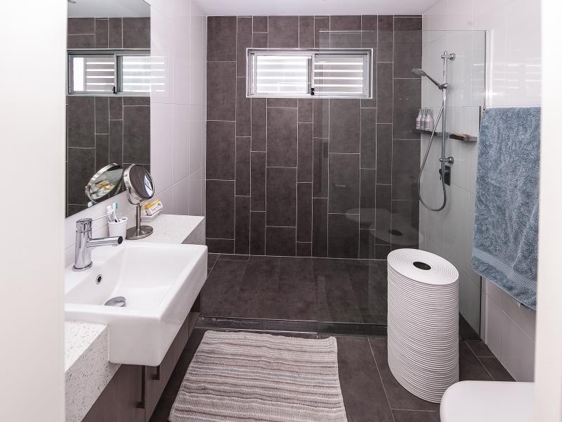 90 Lower Cairns Terrace, Red Hill QLD 4059