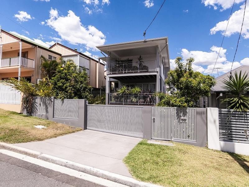 90 Lower Cairns Terrace, Red Hill QLD 4059