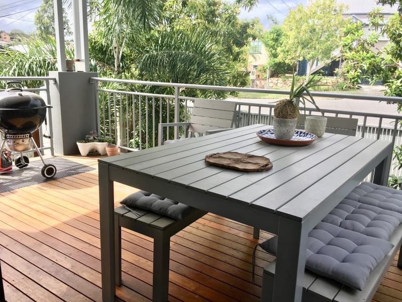 90 Lower Cairns Terrace, Red Hill QLD 4059