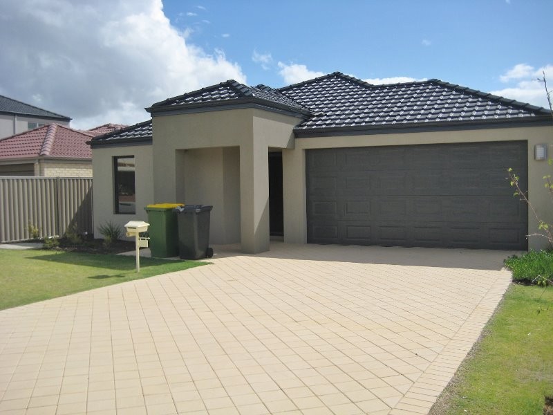 253 Campbell Rd, Canning Vale WA 6155