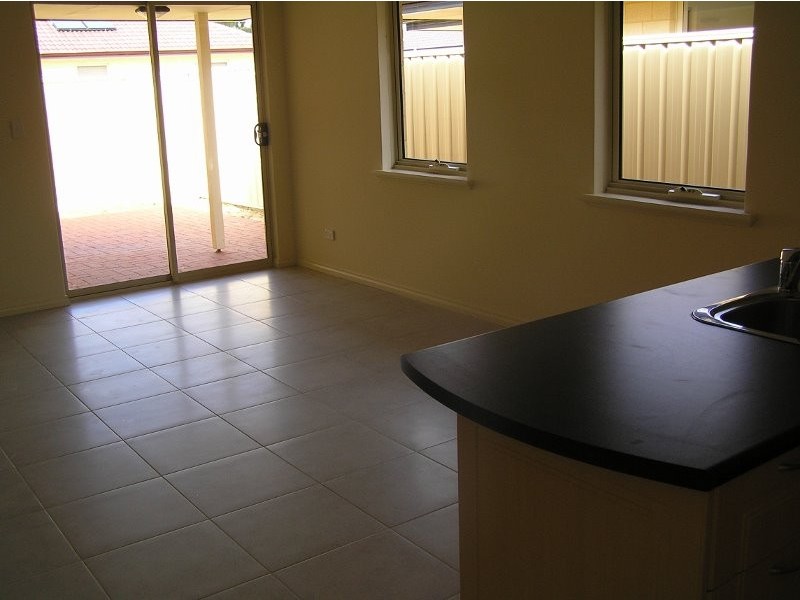 15/51 Braemore St, Seville Grove WA 6112