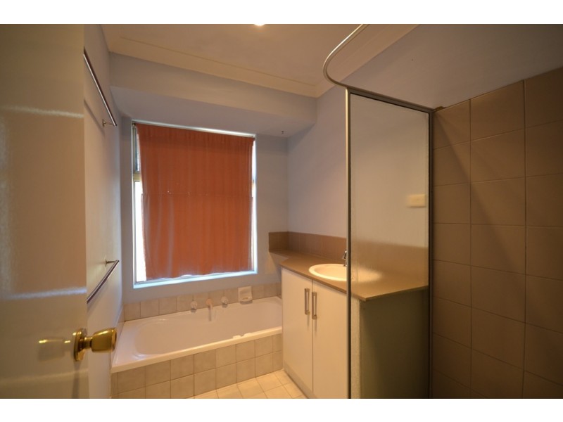 28 Tea Tree Way, Thornlie WA 6108