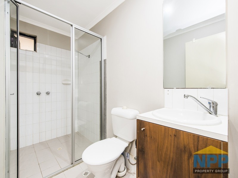 2/1 Mariners Cove Drive, Dudley Park WA 6210