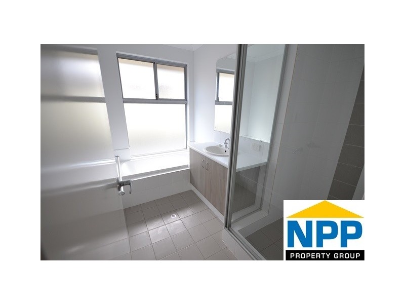 7 Sackler Lk, Piara Waters WA 6112