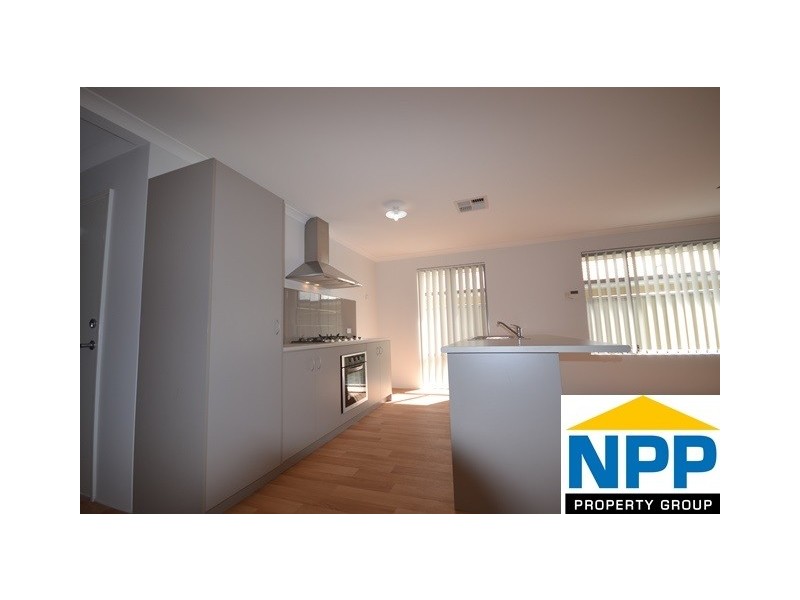 7 Sackler Lk, Piara Waters WA 6112