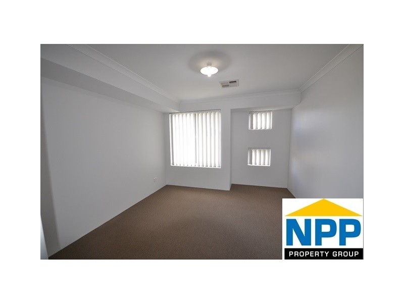 7 Sackler Lk, Piara Waters WA 6112