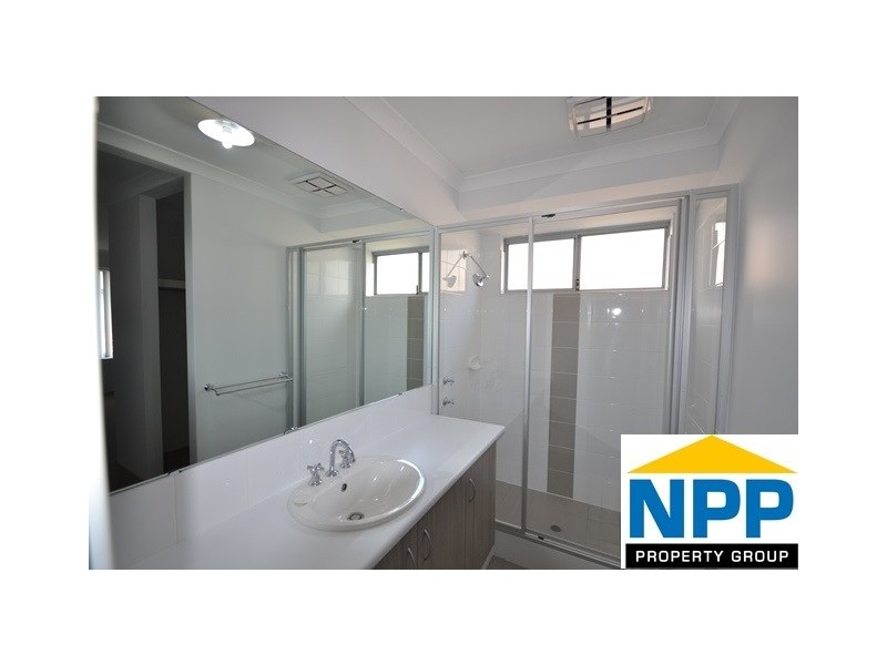 7 Sackler Lk, Piara Waters WA 6112
