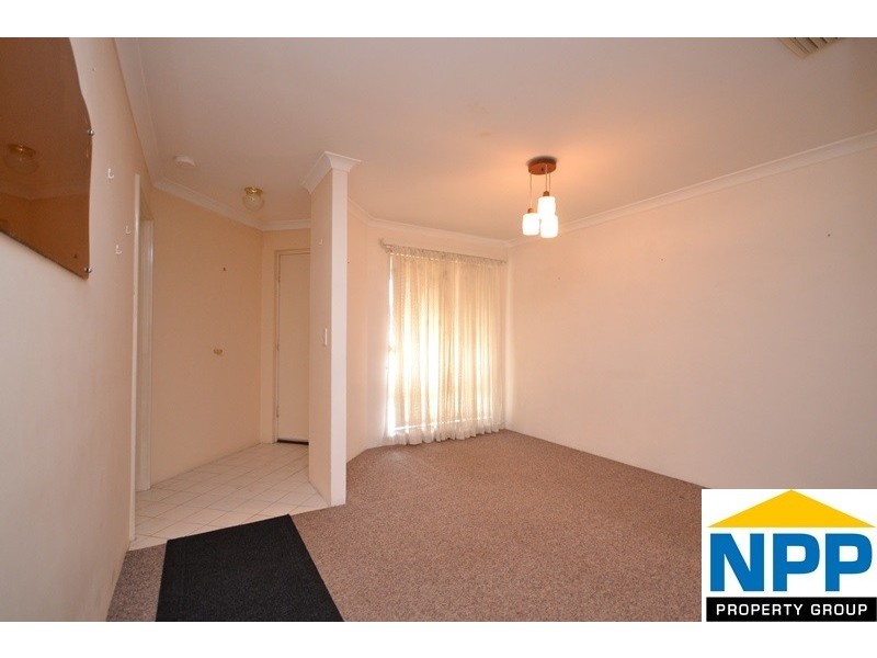 1/13 Mallard Way, Cannington WA 6107