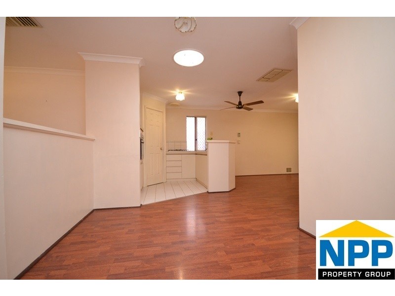 1/13 Mallard Way, Cannington WA 6107