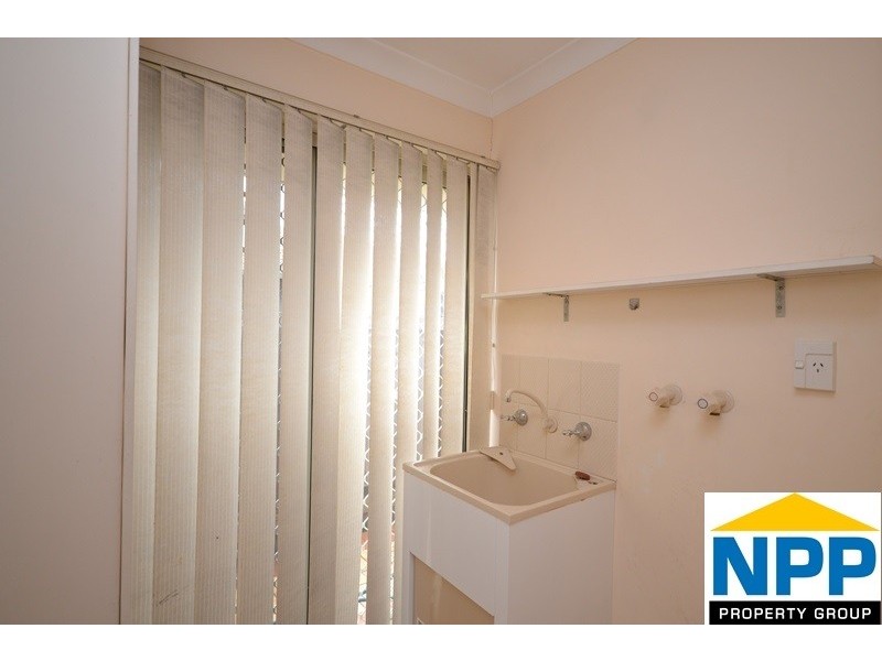 1/13 Mallard Way, Cannington WA 6107