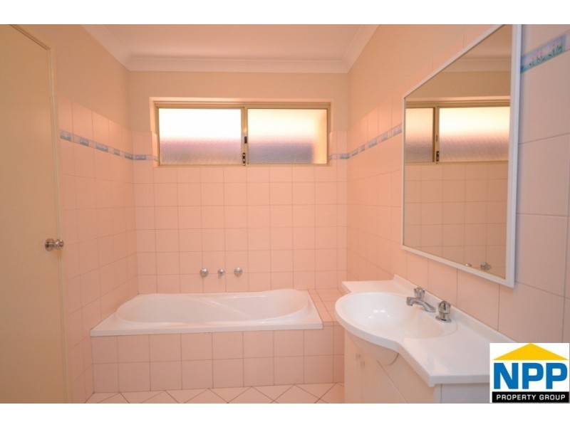 11/51 Braemore Street, Seville Grove WA 6112