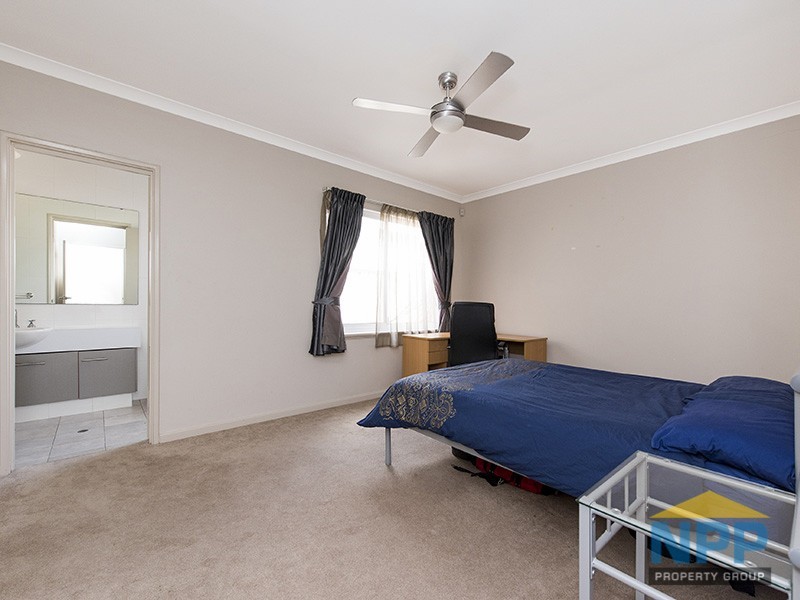 15 Macmillian Boulevard, Canning Vale WA 6155