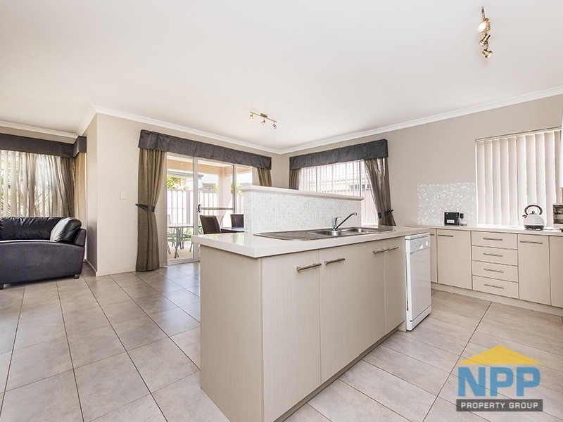 15 Macmillian Boulevard, Canning Vale WA 6155