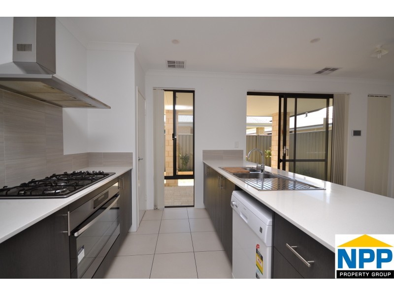28 Fringed Way, Piara Waters WA 6112