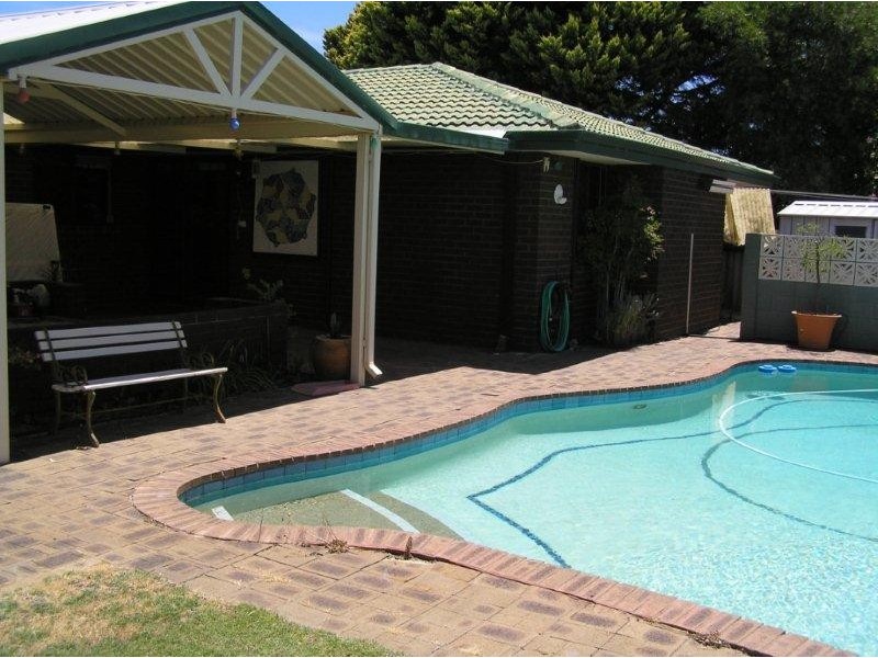 10 Saurel Way, Ferndale WA 6148