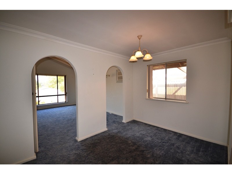 52 Ferndale Crescent, Ferndale WA 6148