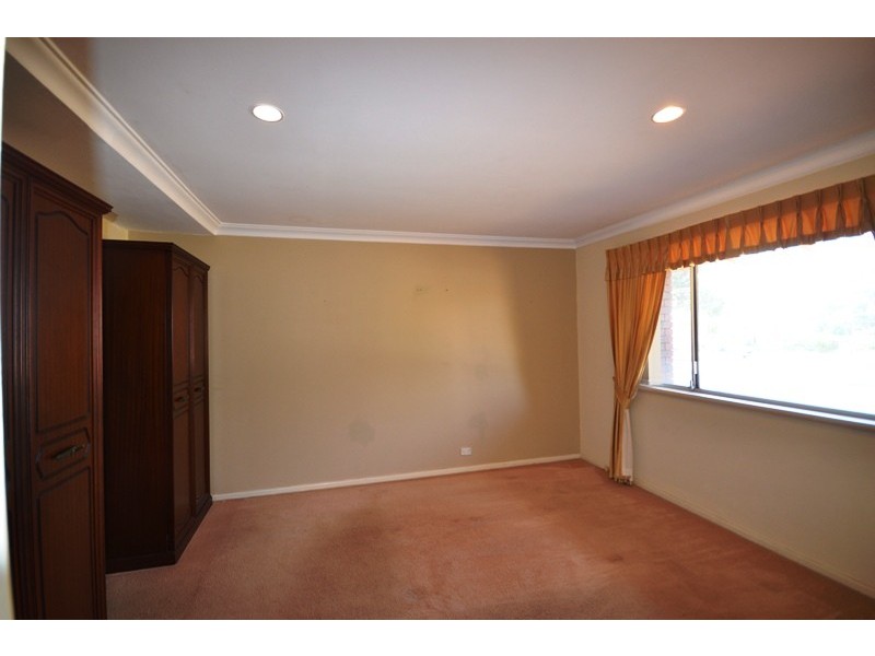 52 Ferndale Crescent, Ferndale WA 6148