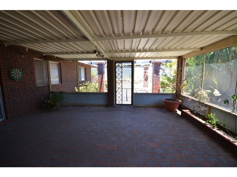 52 Ferndale Crescent, Ferndale WA 6148