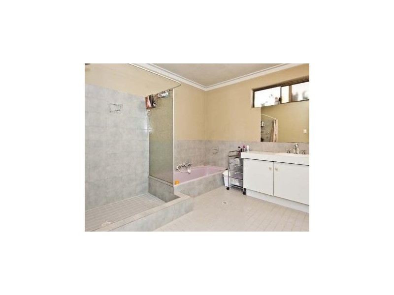 2 Armitt Street, Kewdale WA 6105