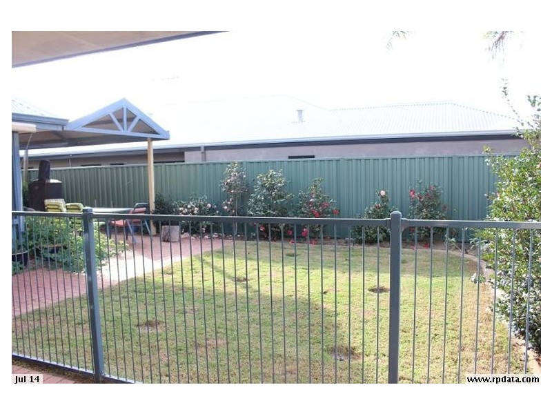 94A Parklands Square, Riverton WA 6148