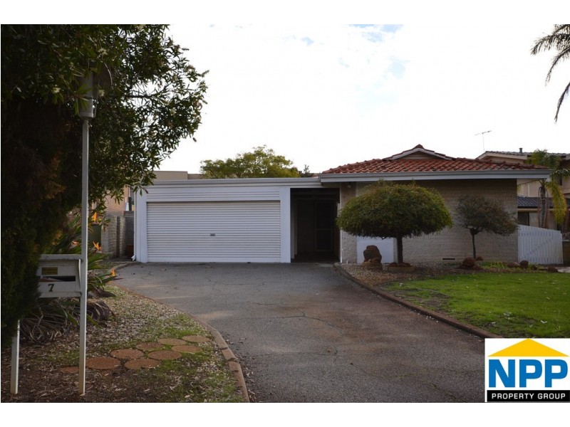 7 Second Avenue, Rossmoyne WA 6148