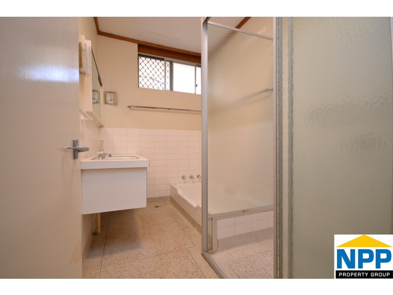 7 Second Avenue, Rossmoyne WA 6148