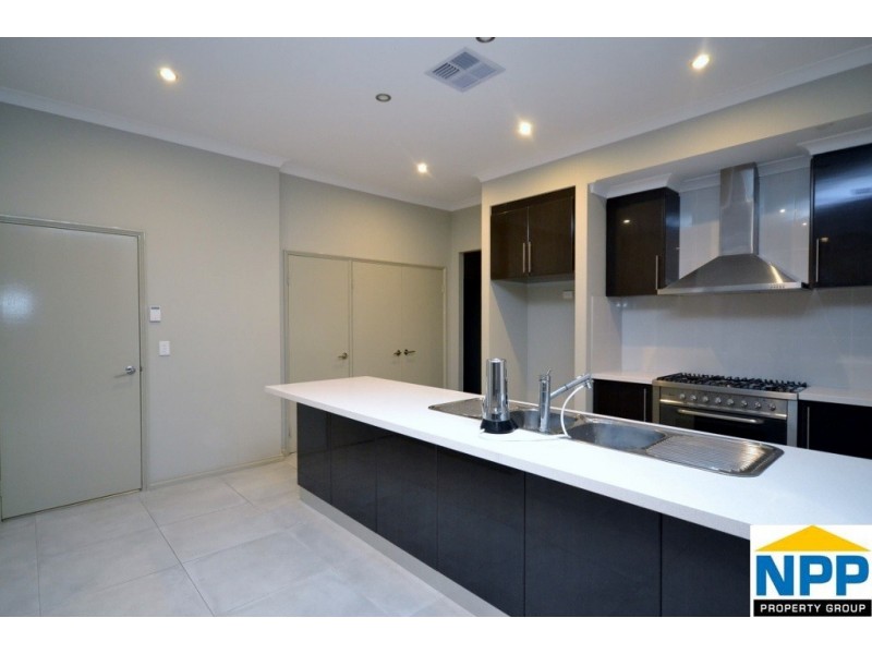 3/9 Wyndham Street, St James WA 6102