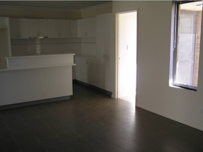 20 Zamia Loop, Falcon WA 6210