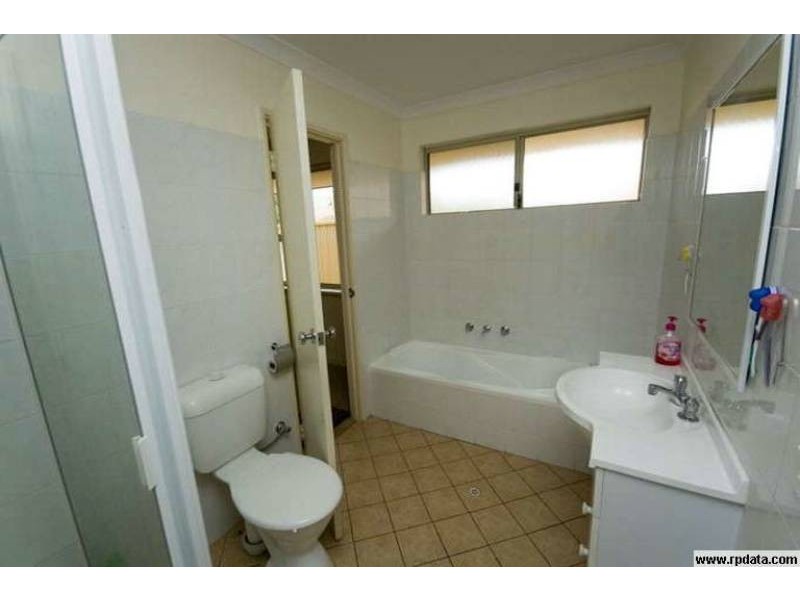 13/51 Braemore Street, Seville Grove WA 6112