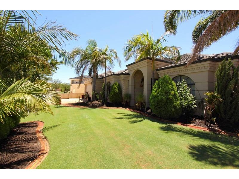 21 Engleswood Arcade, Canning Vale WA 6155