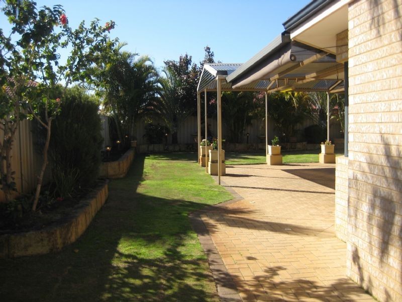 21 Engleswood Arcade, Canning Vale WA 6155