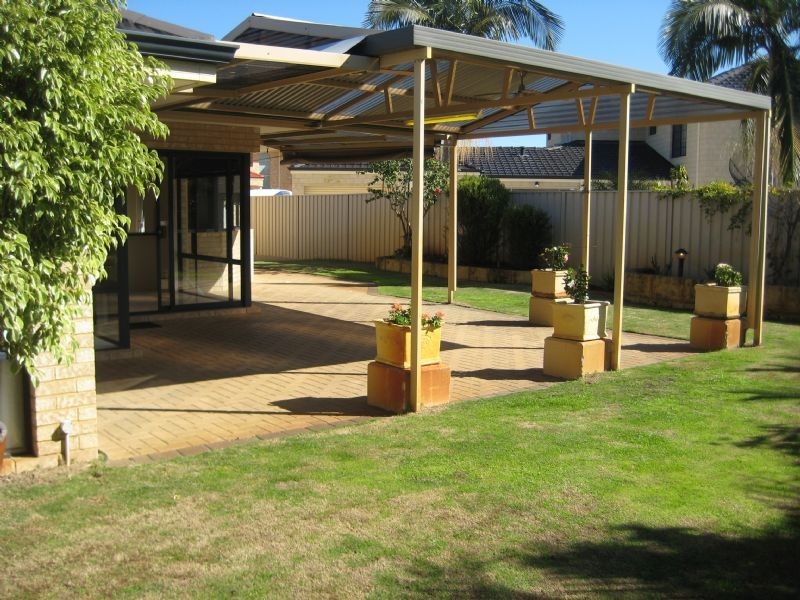 21 Engleswood Arcade, Canning Vale WA 6155