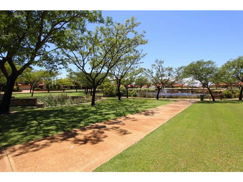 21 Engleswood Arcade, Canning Vale WA 6155