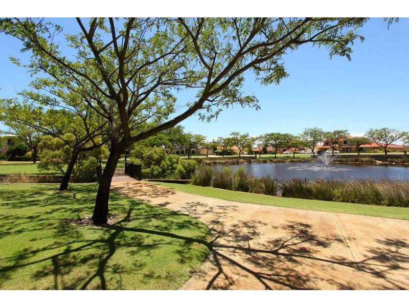 21 Engleswood Arcade, Canning Vale WA 6155