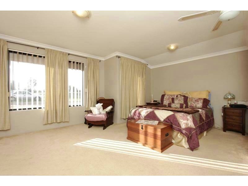 5 Brucedale Pass, Tapping WA 6065