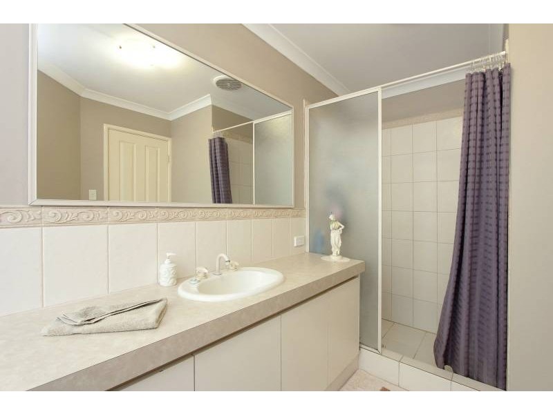 5 Brucedale Pass, Tapping WA 6065