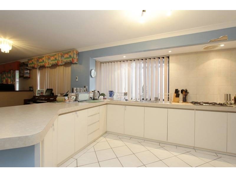 5 Brucedale Pass, Tapping WA 6065