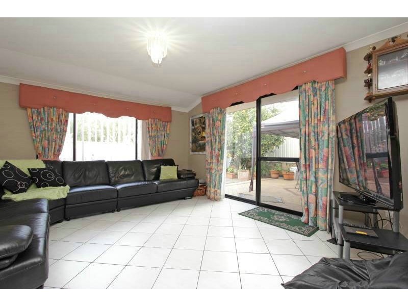 5 Brucedale Pass, Tapping WA 6065