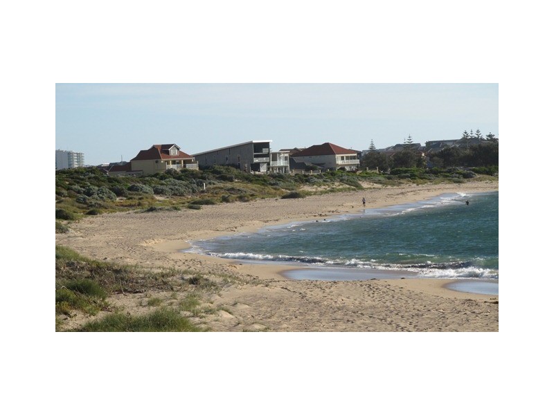 21 Zamia Loop, Falcon WA 6210