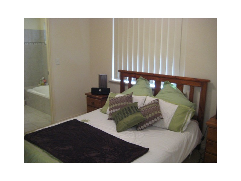 10/51 Braemore Street, Seville Grove WA 6112