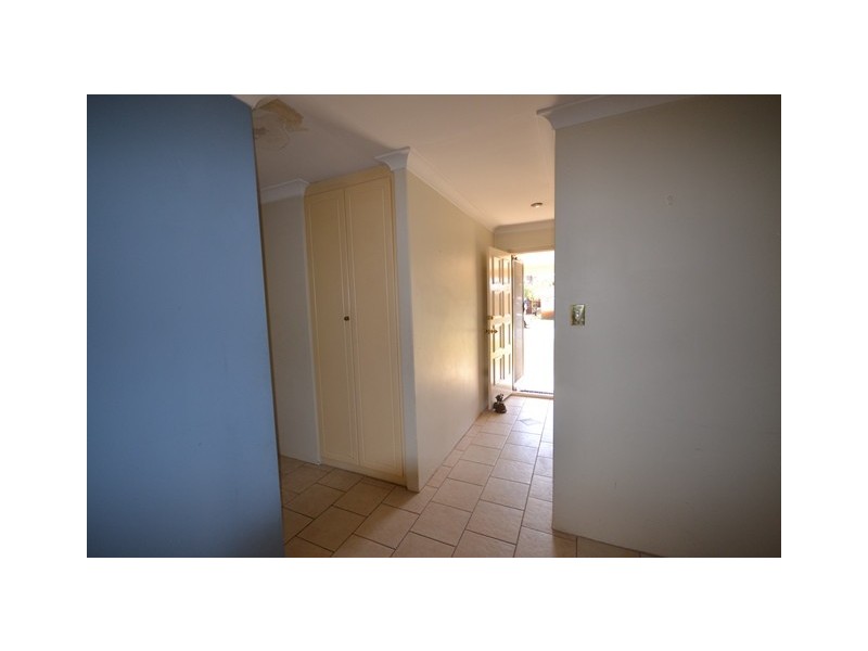 1 Guinivere Way, Camillo WA 6111