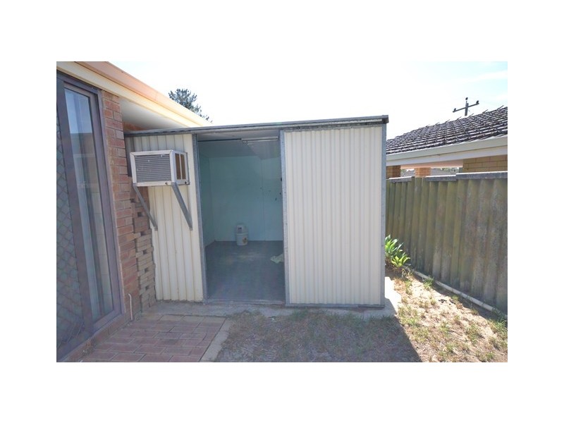 1 Guinivere Way, Camillo WA 6111