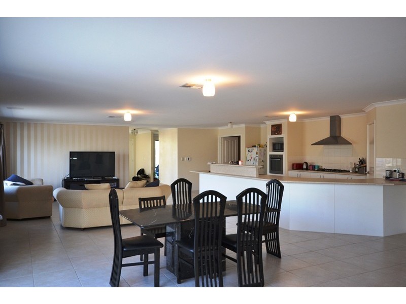 24 Coolimba Turn, Baldivis WA 6171